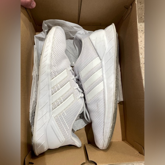 Adidas Questar Flow - Picture 5 of 11